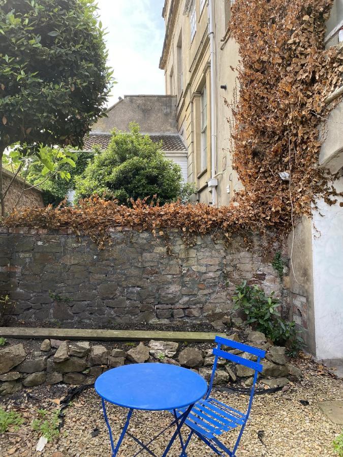 Westbourne Place - By Clifton Short Lets Apartment *