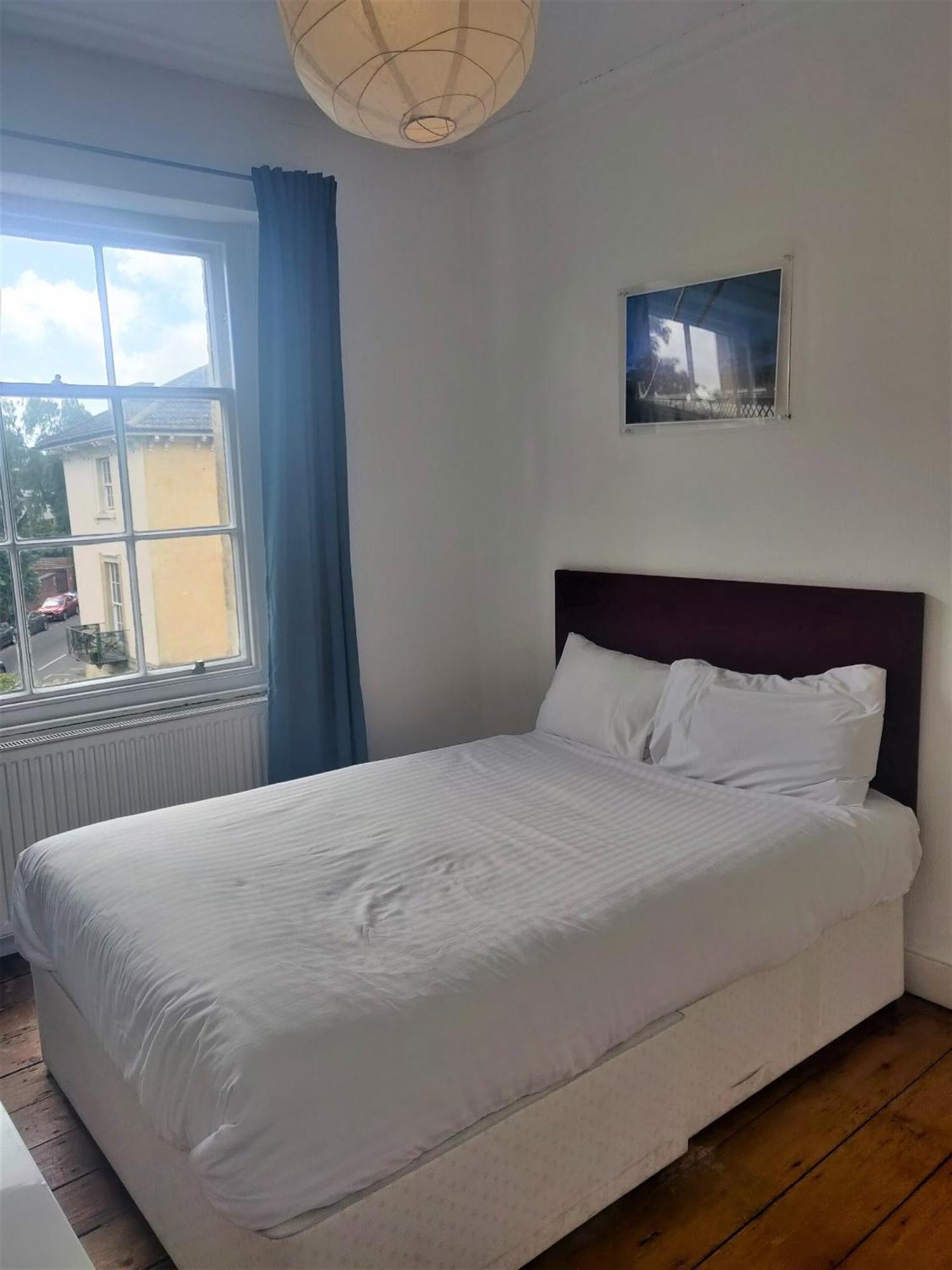 Westbourne Place - By Clifton Short Lets Apartment