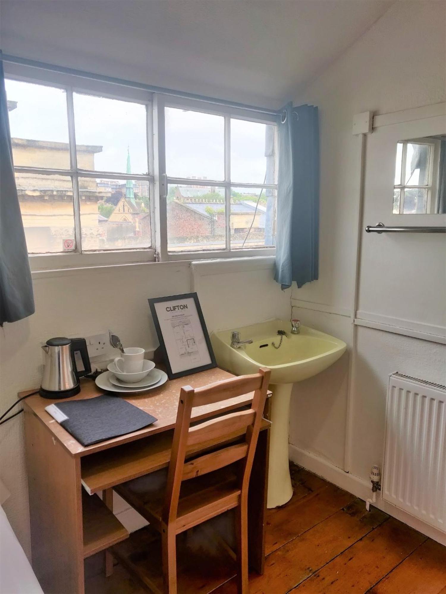 Westbourne Place - By Clifton Short Lets Bristol