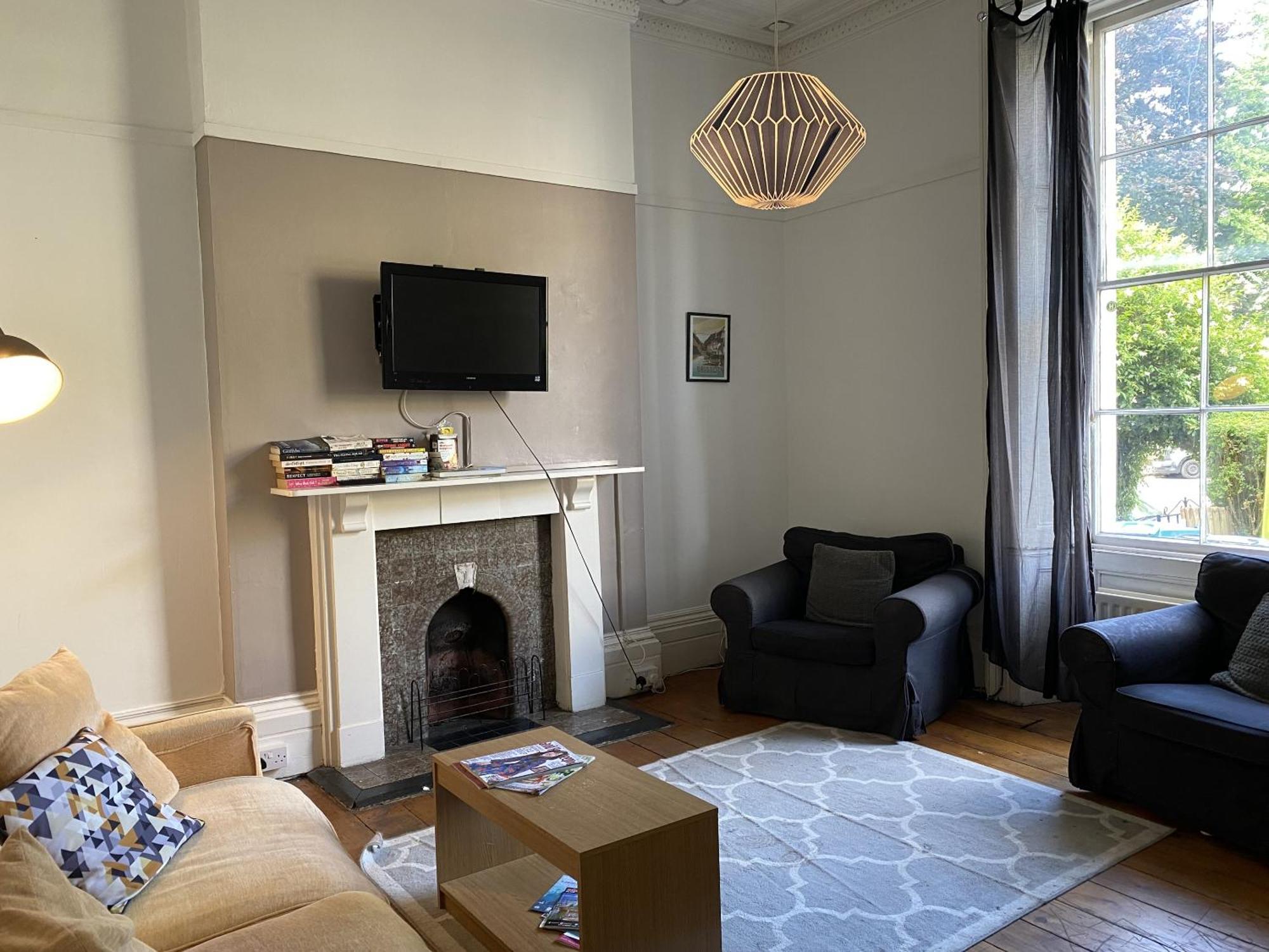 Apartment Westbourne Place - By Clifton Short Lets