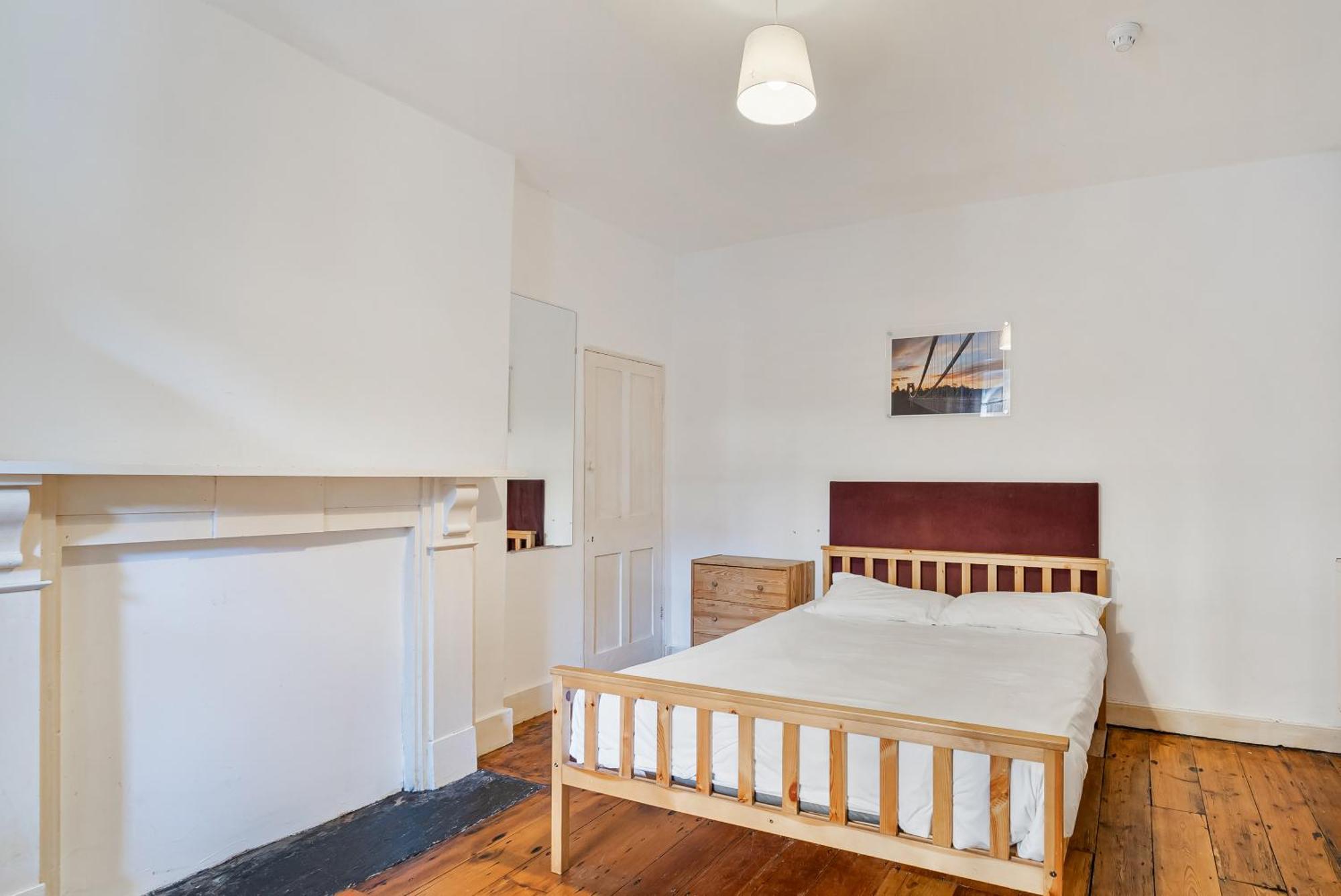 Westbourne Place - By Clifton Short Lets Apartment *