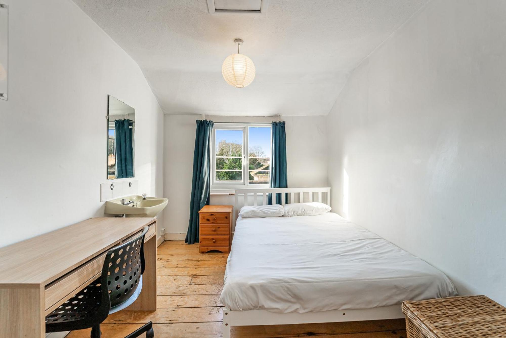 Apartment Westbourne Place - By Clifton Short Lets *